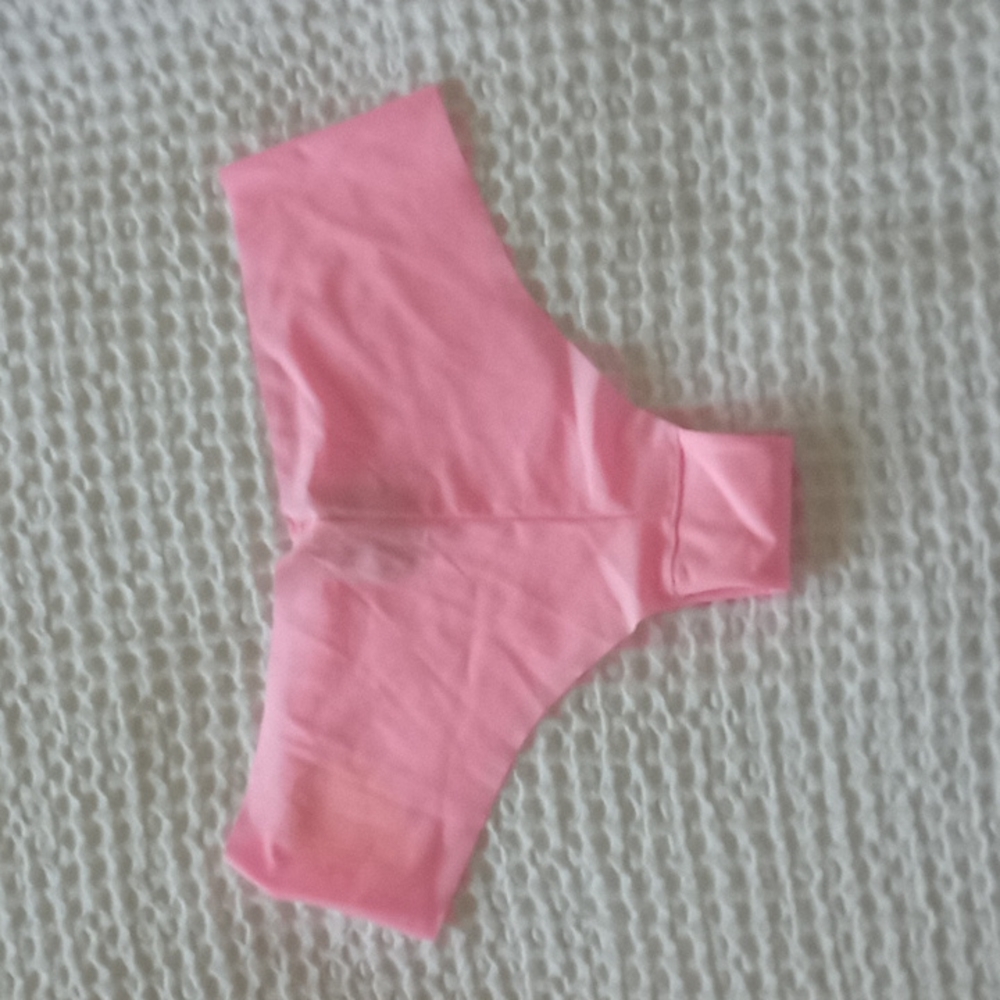 Pink Victoria Secret panties - Picture 5 of 8